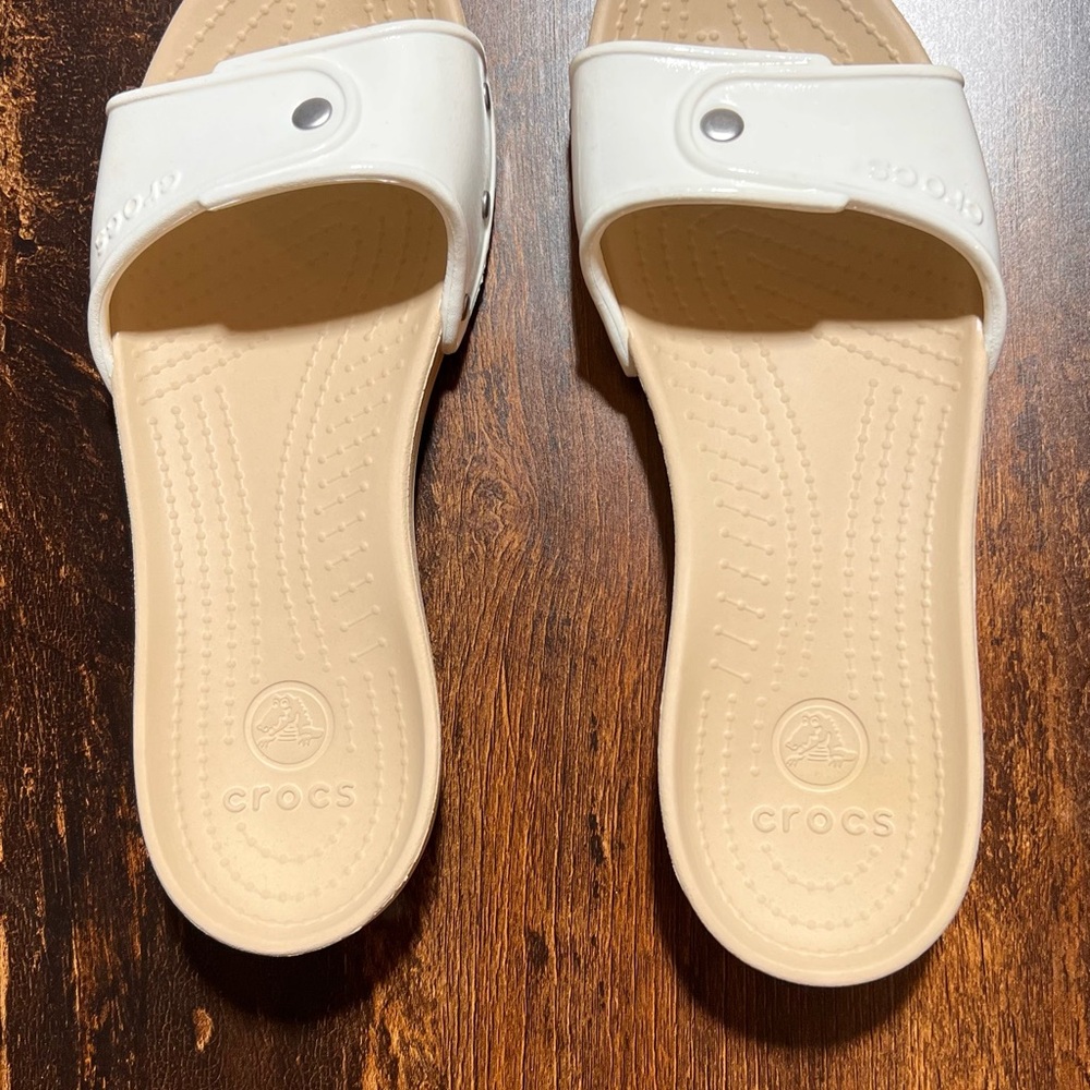 CROCS Classic White Slide Sandals - Picture 7 of 7